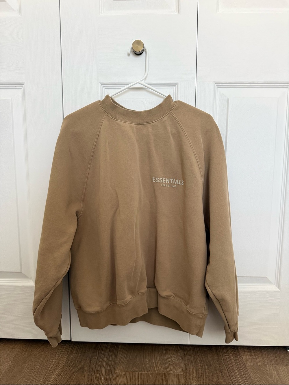 Fear of God Essentials Crewneck Sweatshirt Oak Size Small